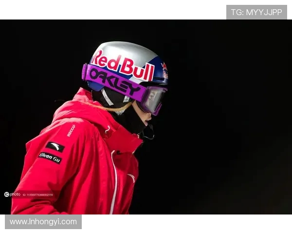 成都滑板队在极限运动会中以61分稳居积分榜首位