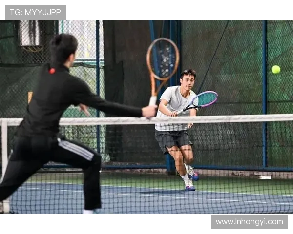 重庆网球队与成都网球队赛后分析：力量对决的精彩瞬间与战术解析